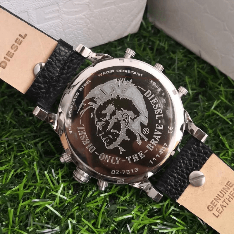 Steel Watch© | À Prova D'Água com Pulseira de Couro Premium